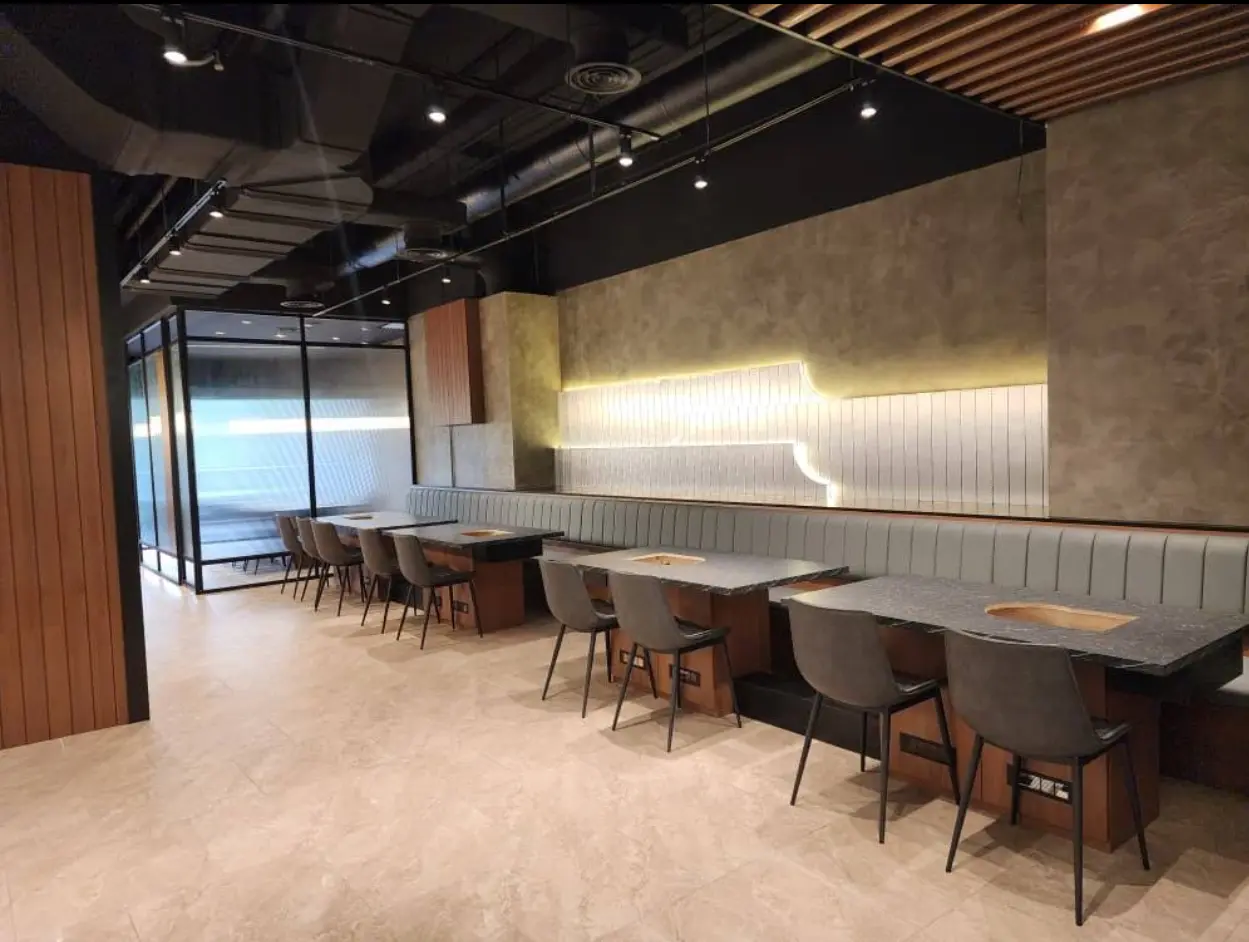 GOSANCHON — dining room + banquettes
