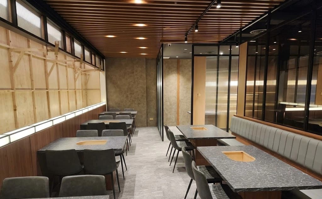 GOSANCHON — interior modified